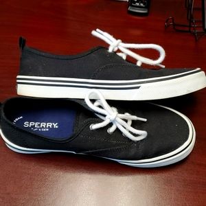 SOLD ELSEWHERE - Sperry canvas sneakers size 7.5 *Almost NEW*